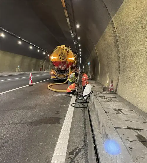 延寿隧道排水渠清淤